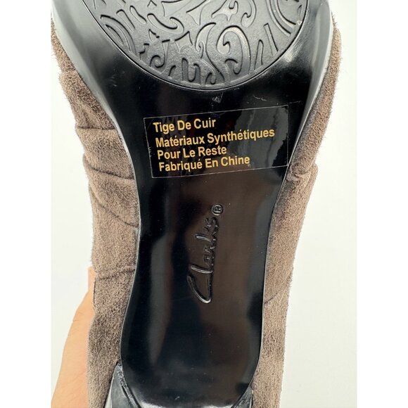 Womens 6.5 Clarks Artisan Brown Suede Heeled Ankle Bootie Side Zip LEFT ONLY - Picture 6 of 10